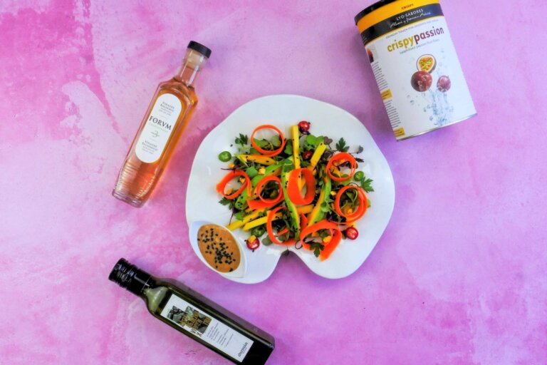 ensalada con salsa de cacahuete